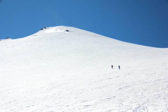 Junto com o Piotr, descendo a longa geleira do Pico Orizaba, no México (foto de Geraldo Ozorio)